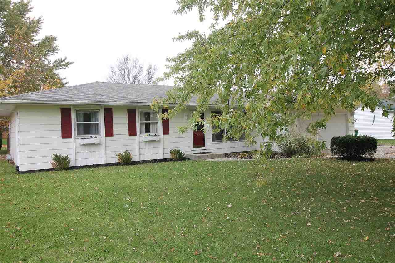 105 E Bragg Ave, Upland, IN 46989 photo 1