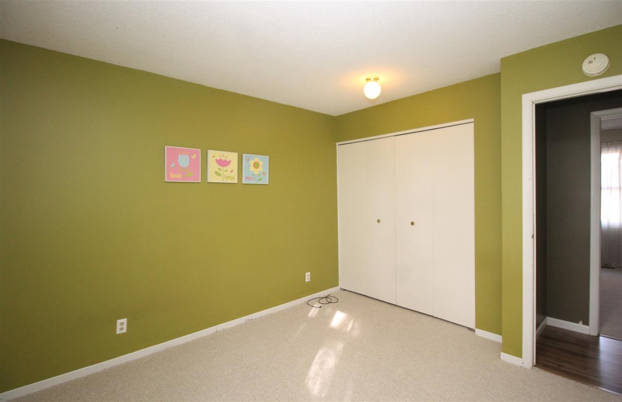105 E Bragg Ave, Upland, IN 46989 photo 18
