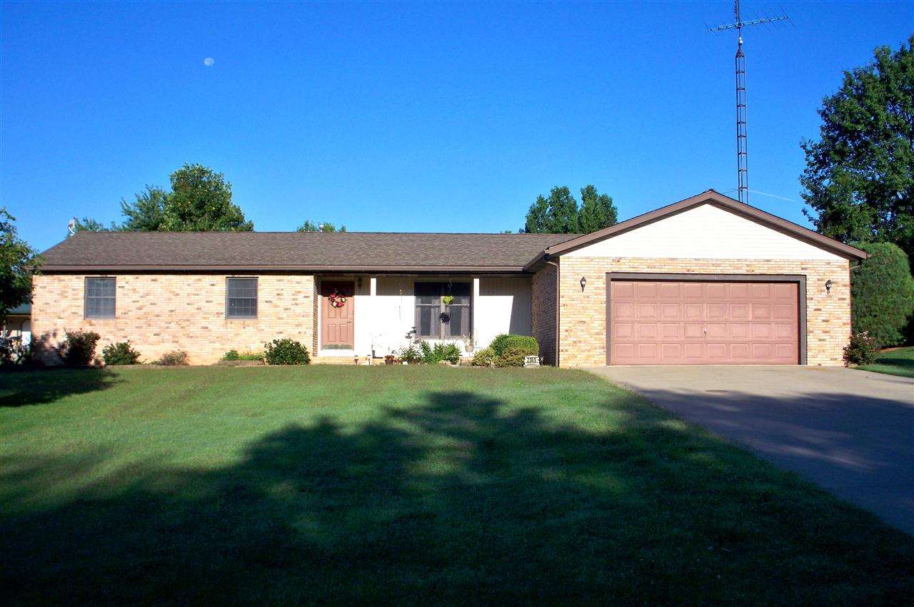 2049 N Shamrock Ln, Jasper, IN 47546 photo 8