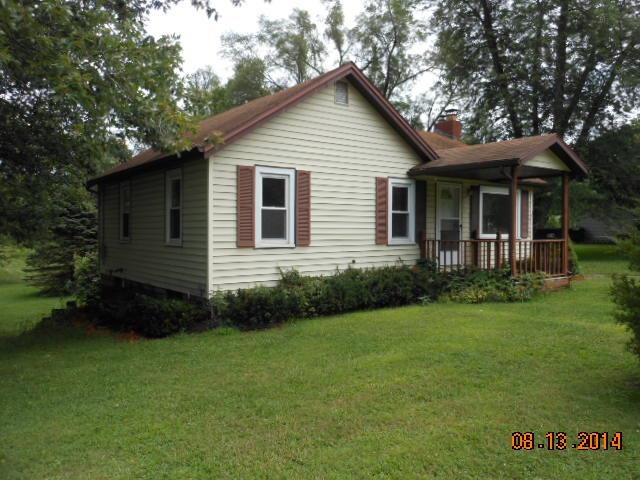 914 Georgia Rd, Goshen, IN 46528 photo 3