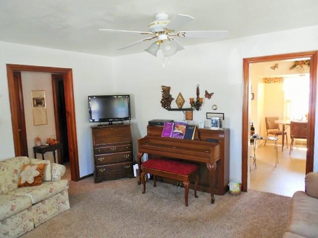 1427 W 5th St, Marion, IN 46953 photo 4