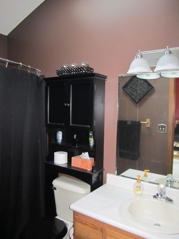 1402 Elm St, Auburn, IN 46706 photo 11