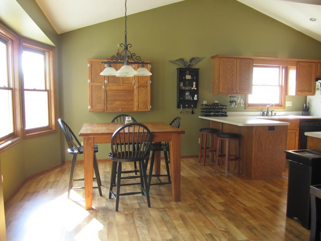 1402 Elm St, Auburn, IN 46706 photo 9