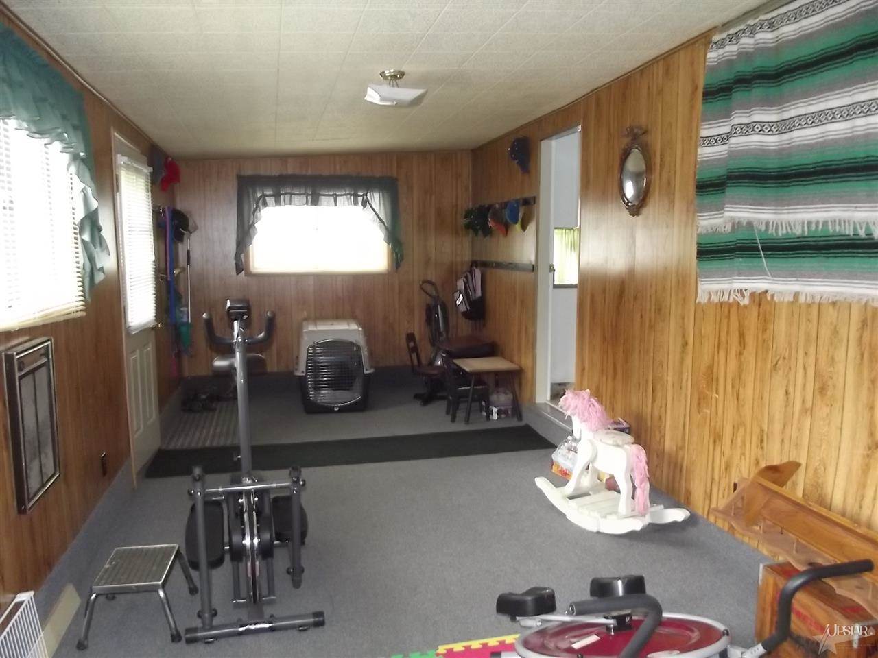 414 W Whitley St, Churubusco, IN 46723 photo 15