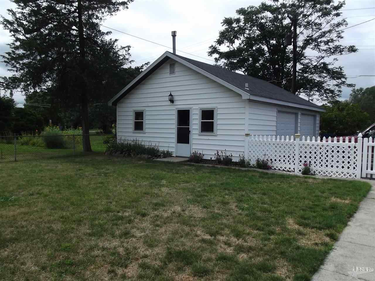 414 W Whitley St, Churubusco, IN 46723 photo 16