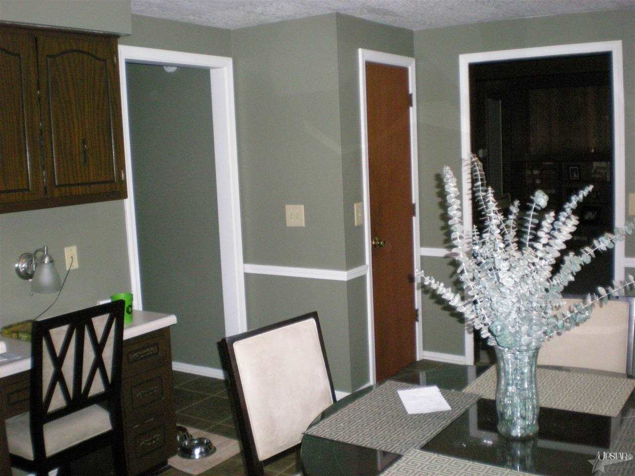 3901 Oakhurst Dr, Fort Wayne, IN 46815 photo 5