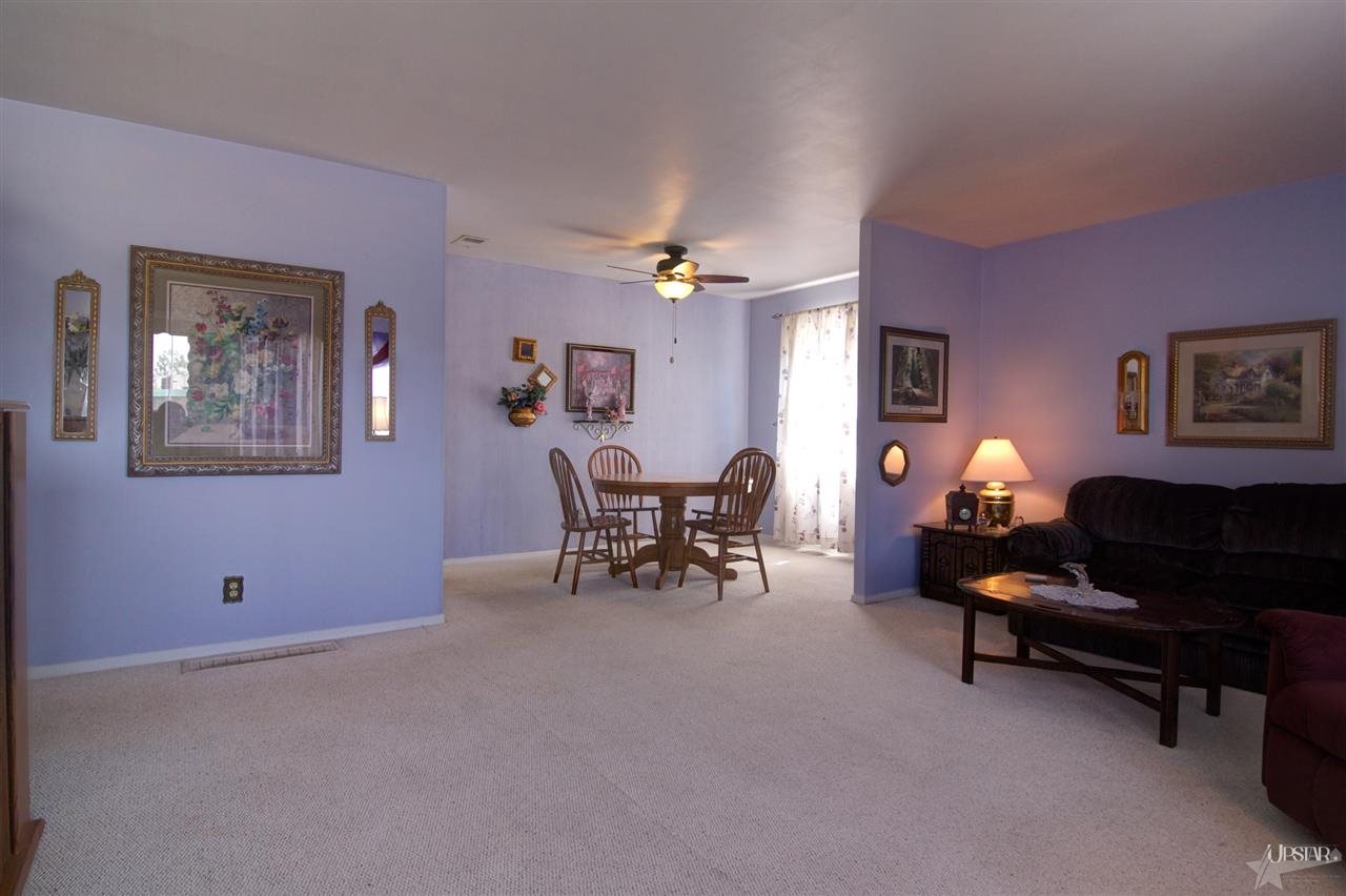 5226 Archwood Ln, Fort Wayne, IN 46825 photo 3