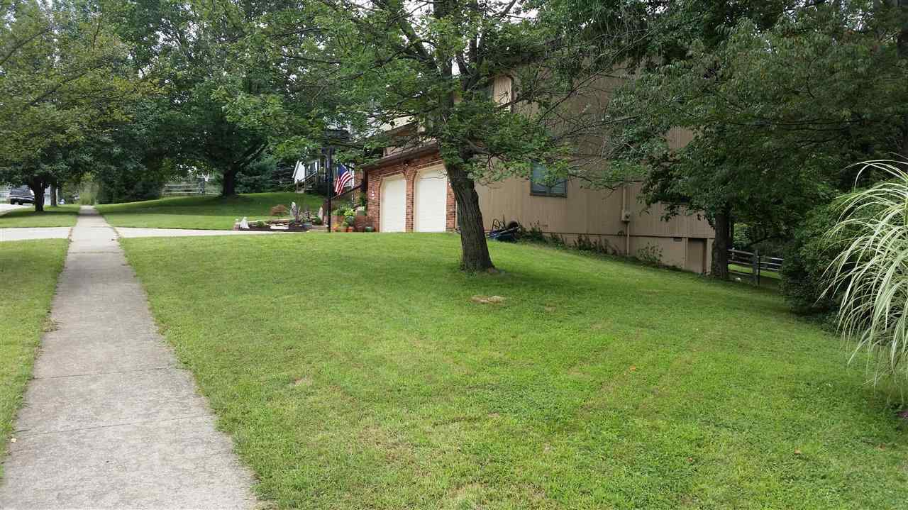 1815 E Greenbriar Ln, Bloomington, IN 47401 photo 3