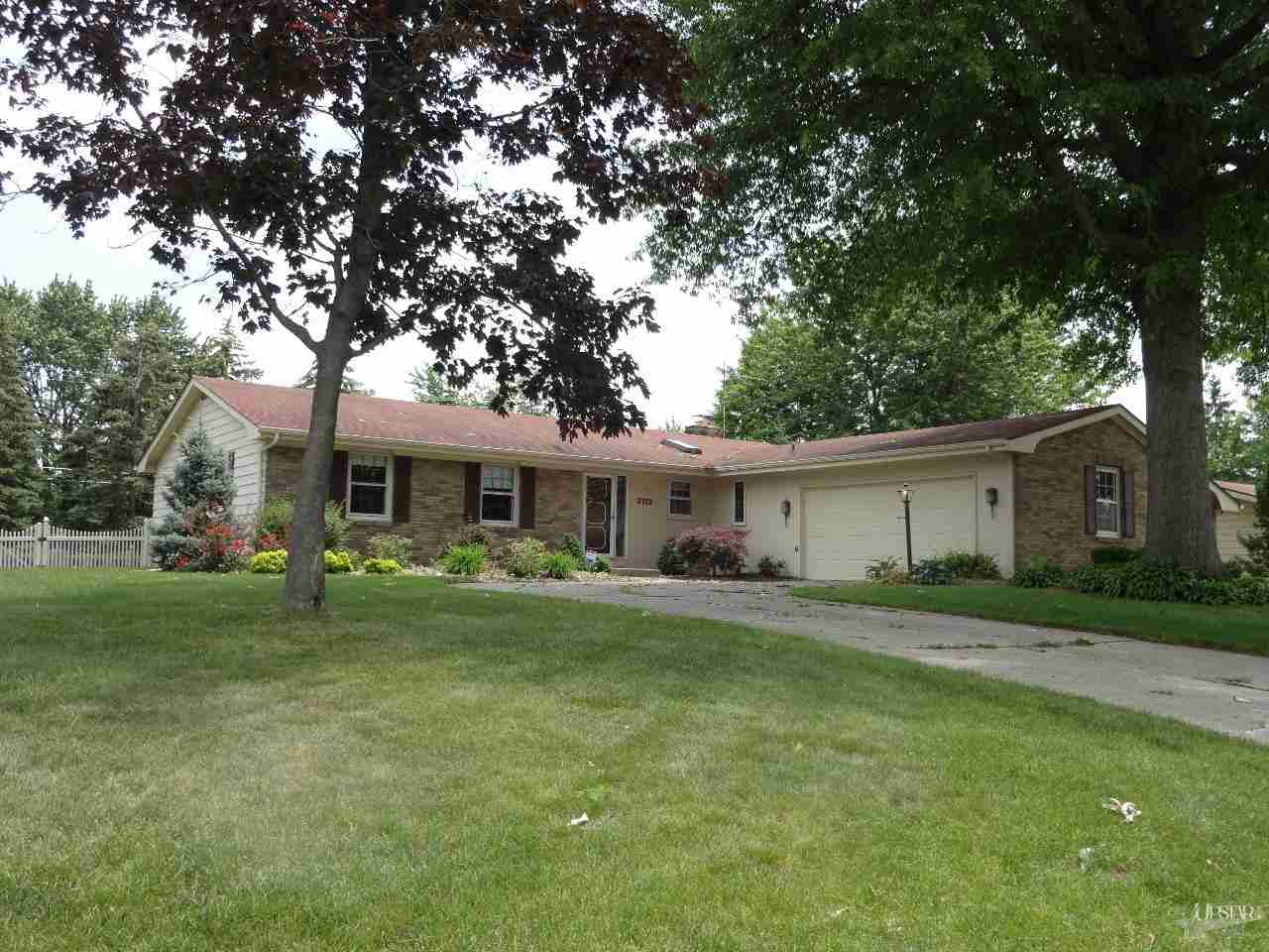 3712 Bramblecrest Dr, Fort Wayne, IN 46815 photo 1
