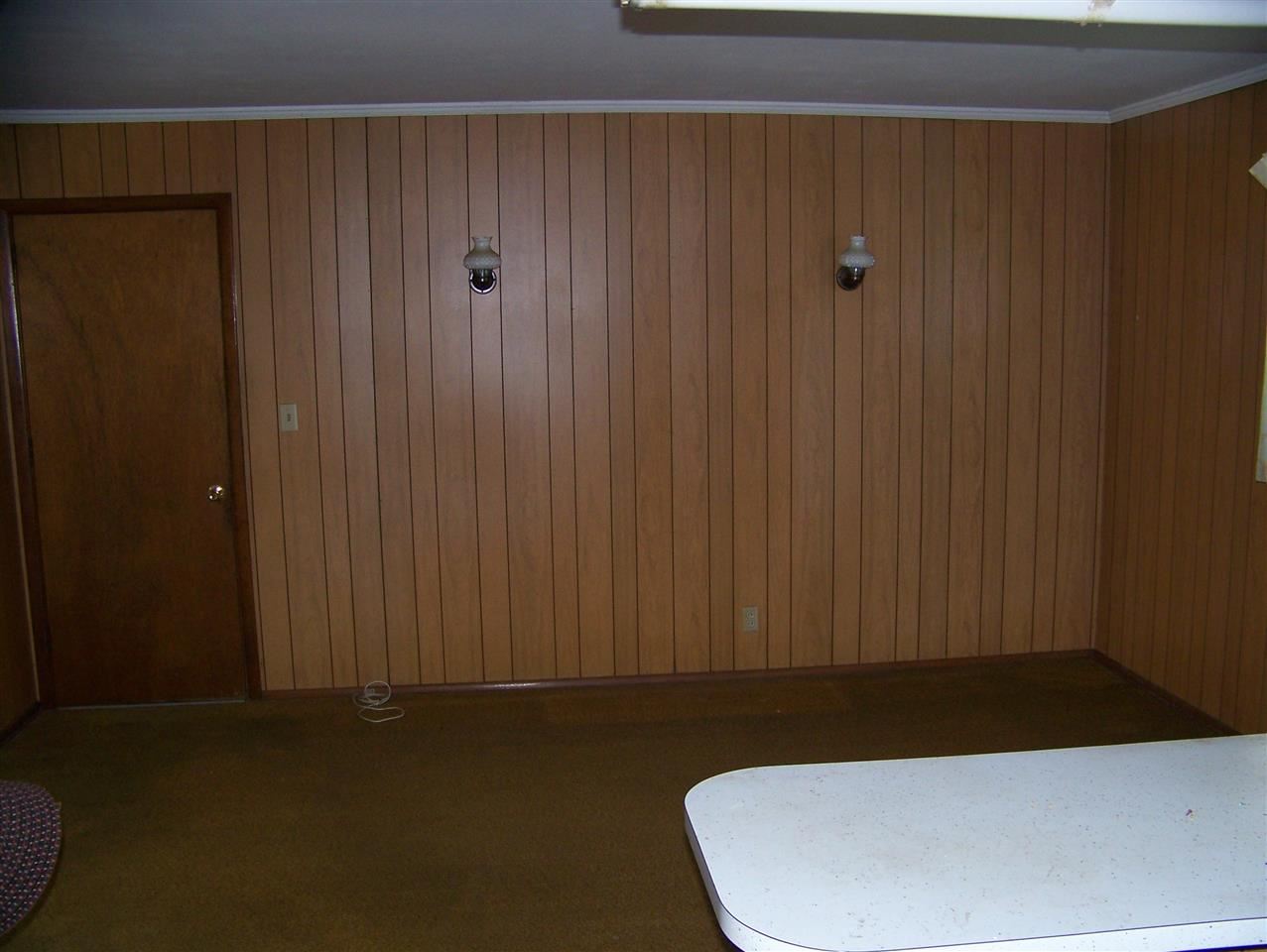 2116 W Spencer Ave, Marion, IN 46952 photo 3
