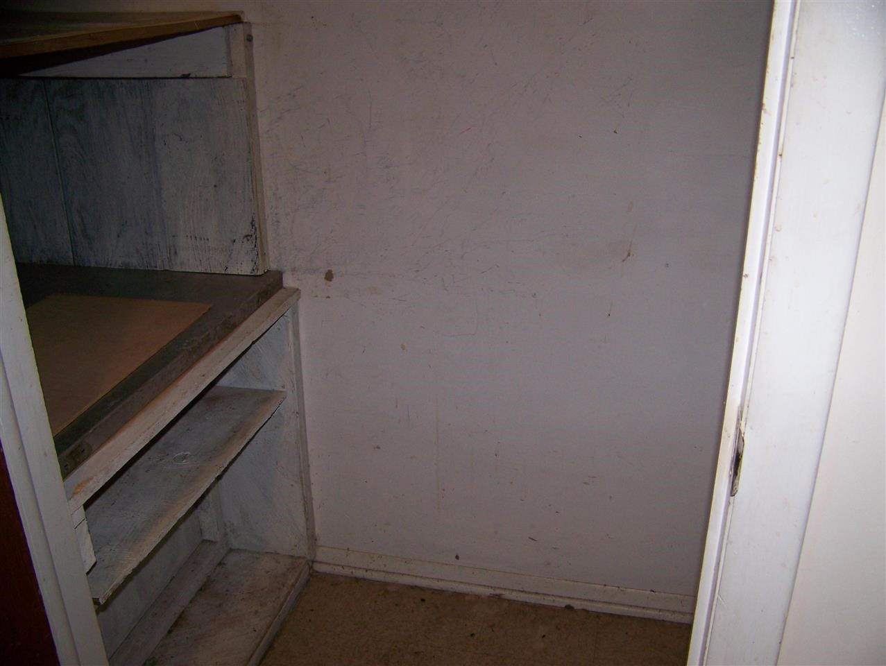 2116 W Spencer Ave, Marion, IN 46952 photo 13