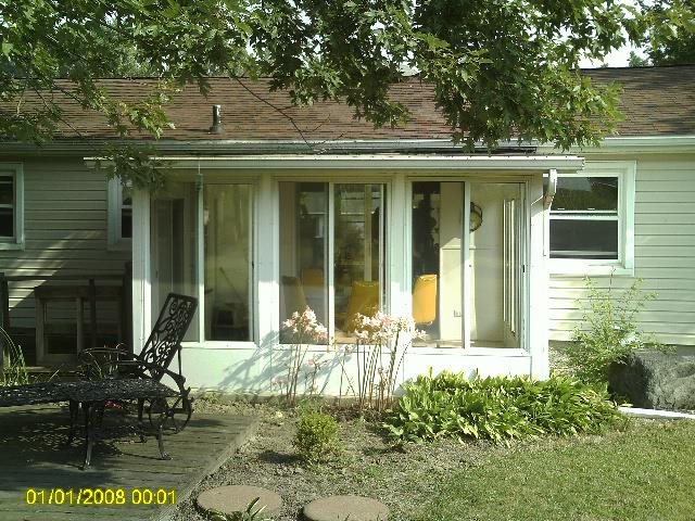 250 E Bragg Ave, Upland, IN 46989 photo 3