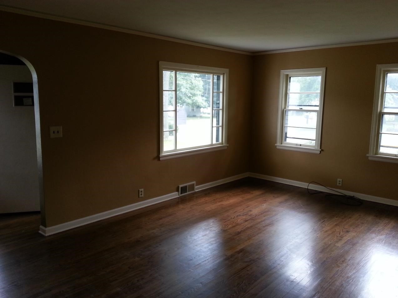 55237 Moss Rd, South Bend, IN 46628 photo 3