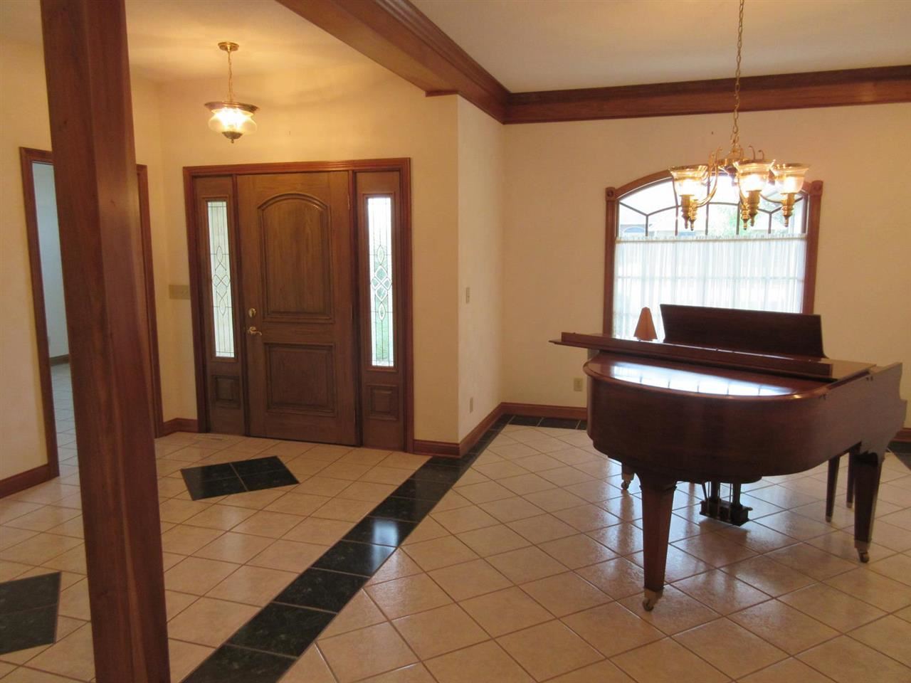 613 Santa Fe Blvd, Kokomo, IN 46901 photo 3