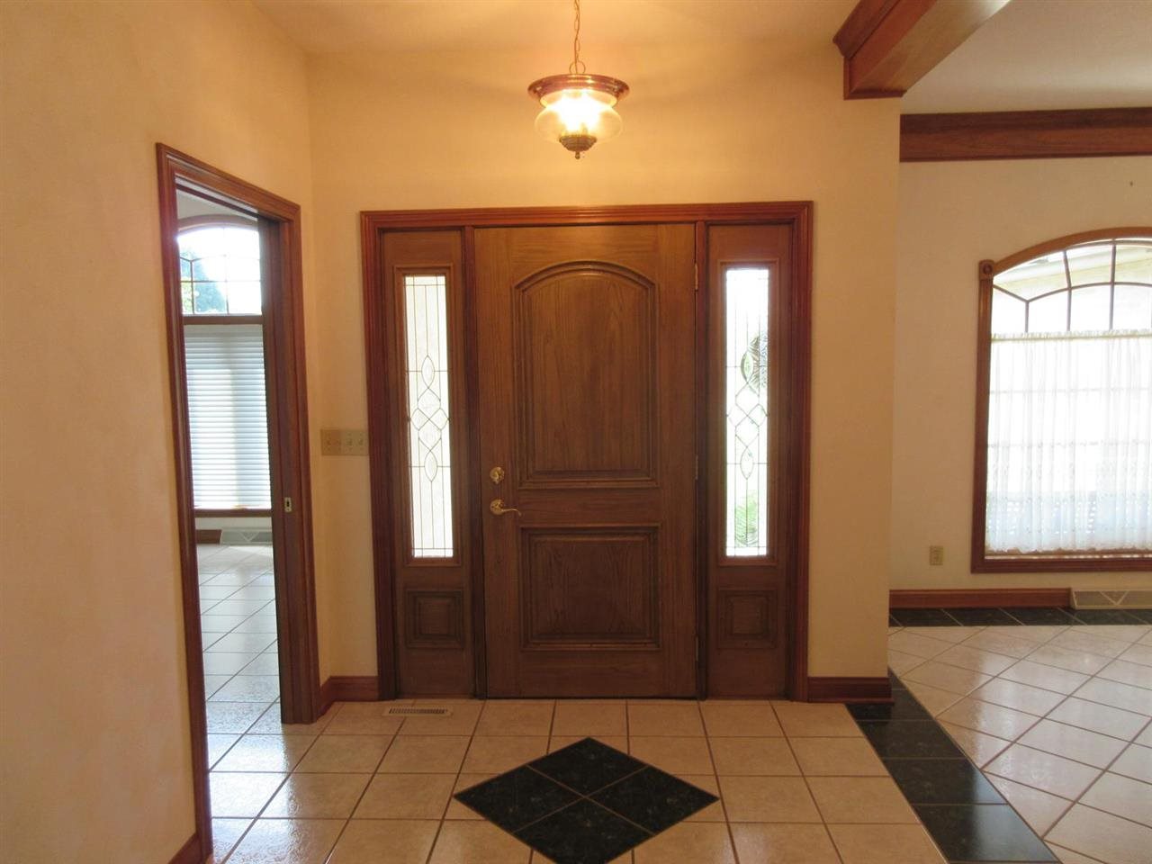 613 Santa Fe Blvd, Kokomo, IN 46901 photo 2