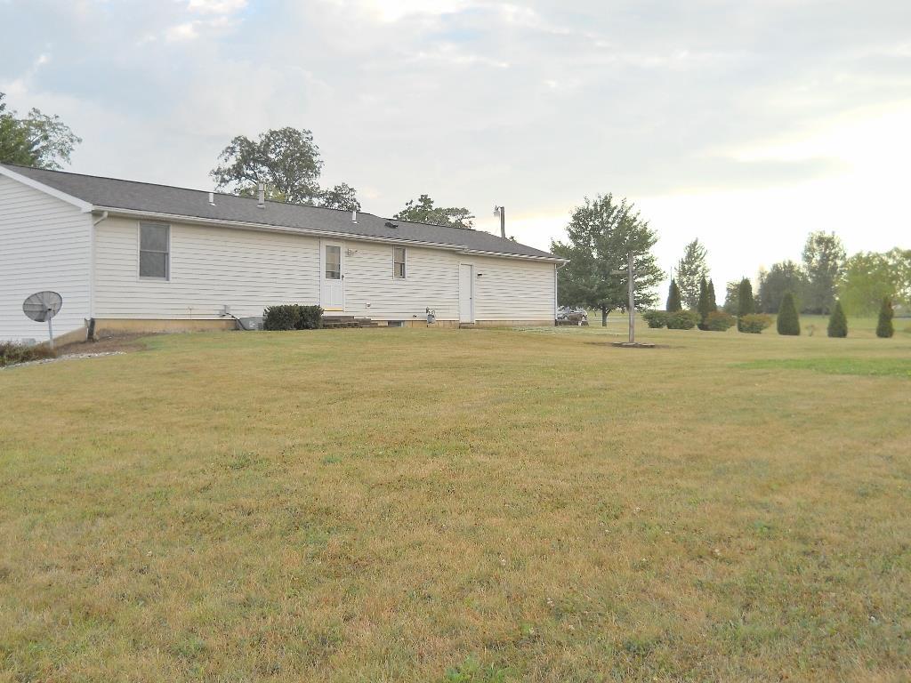 10899 E Swan Rd, Laotto, IN 46763 photo 8