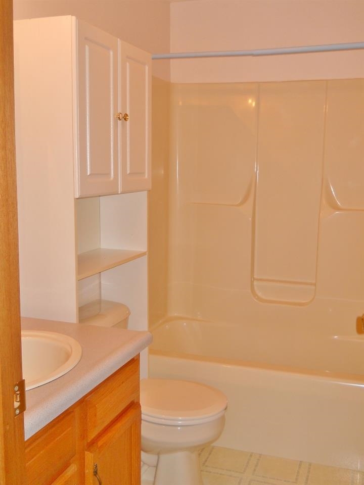 10899 E Swan Rd, Laotto, IN 46763 photo 22