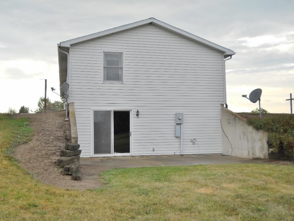 10899 E Swan Rd, Laotto, IN 46763 photo 4