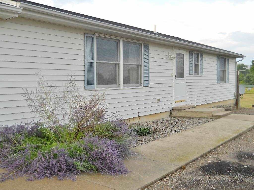 10899 E Swan Rd, Laotto, IN 46763 photo 2
