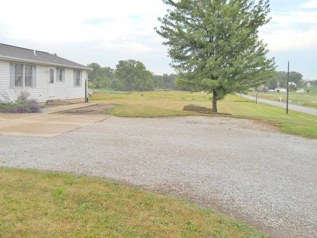 10899 E Swan Rd, Laotto, IN 46763 photo 5