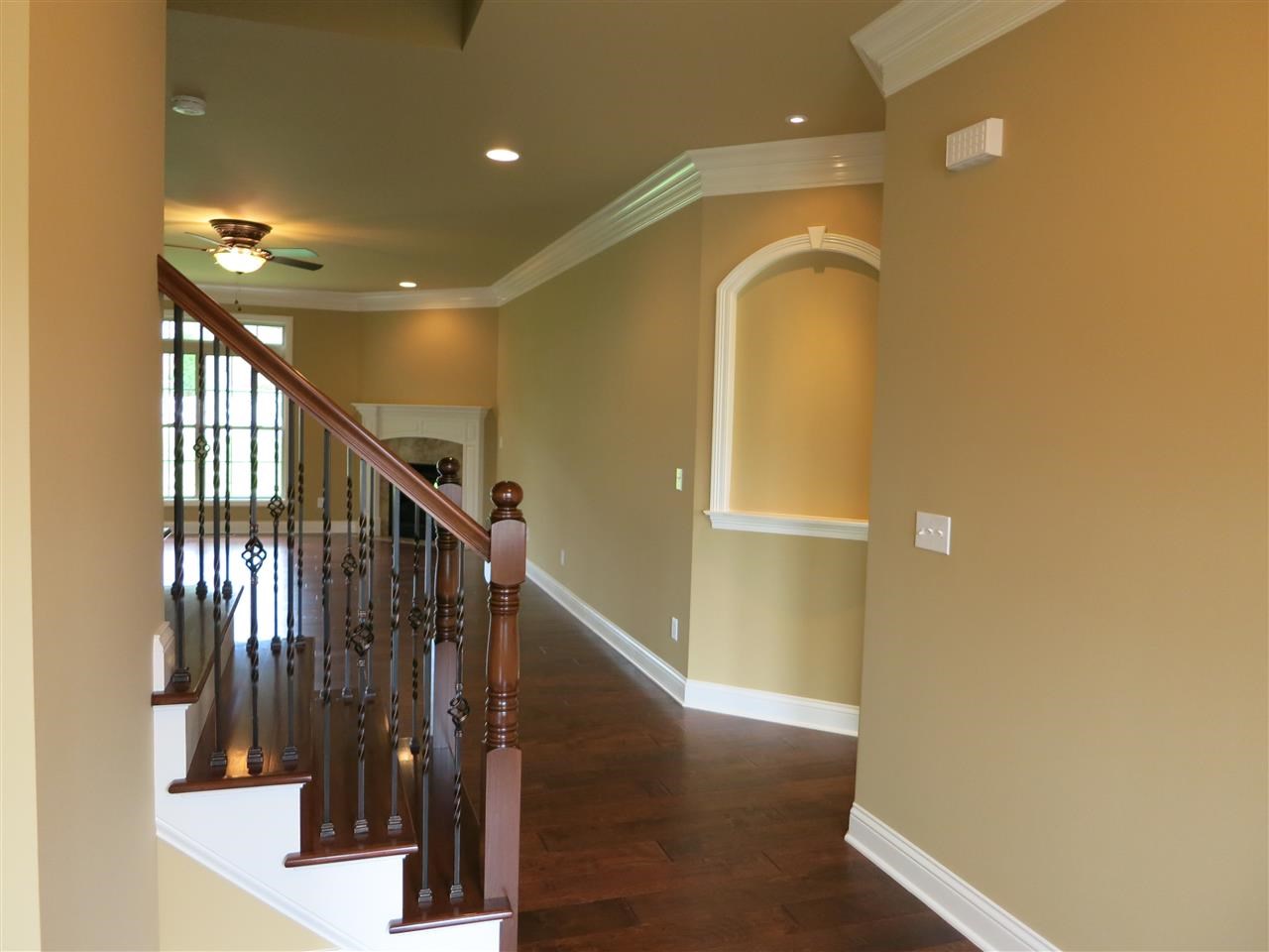 2313 Julianne Cir, Newburgh, IN 47630 photo 3