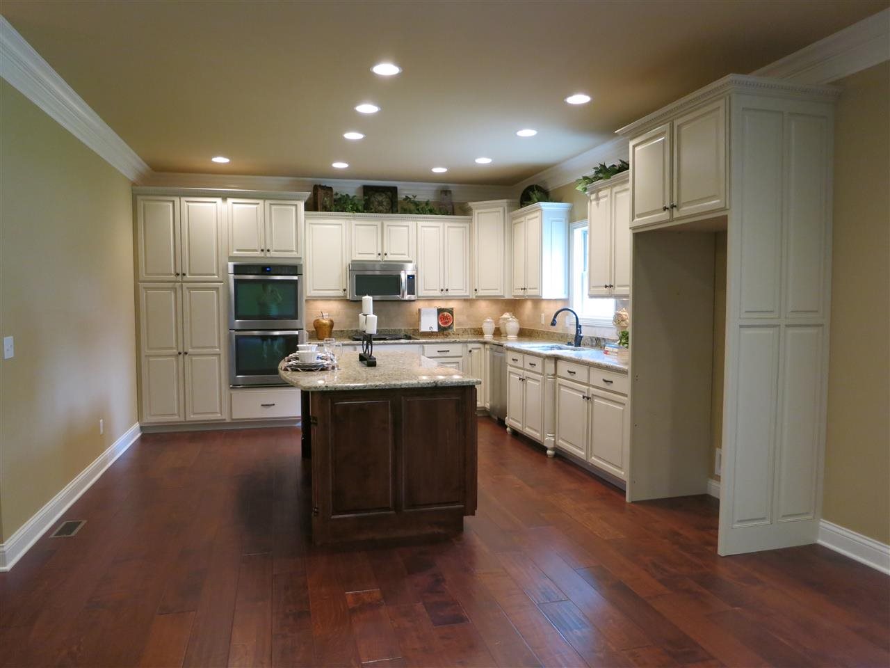2313 Julianne Cir, Newburgh, IN 47630 photo 12