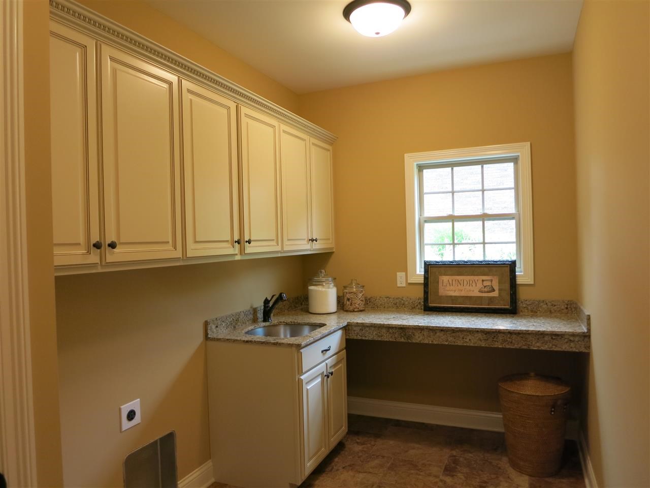 2313 Julianne Cir, Newburgh, IN 47630 photo 16