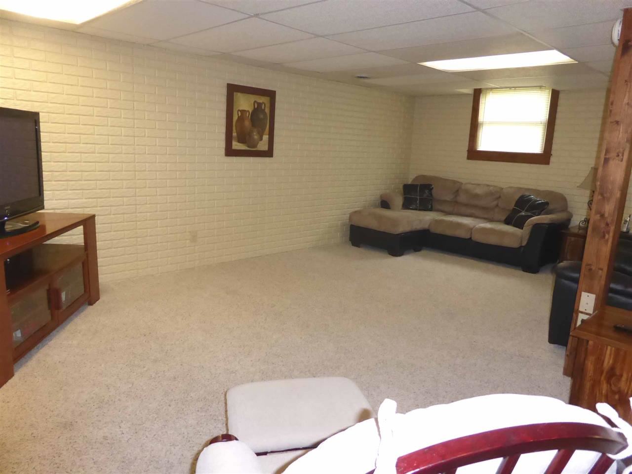1409 Maple Leaf Dr, Jasper, IN 47546 photo 8