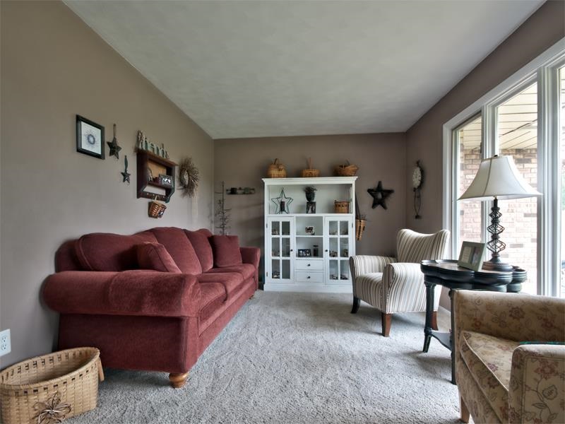 515 Sunset Ln, Middlebury, IN 46540 photo 5