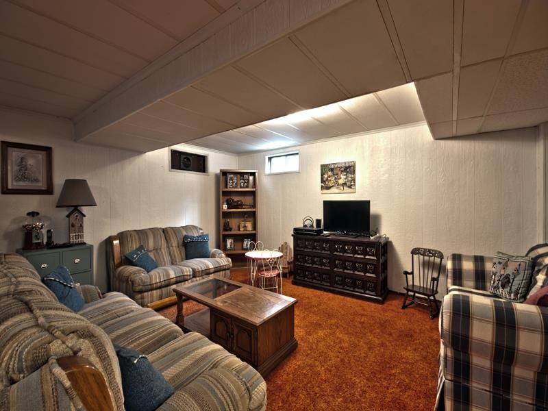 515 Sunset Ln, Middlebury, IN 46540 photo 22