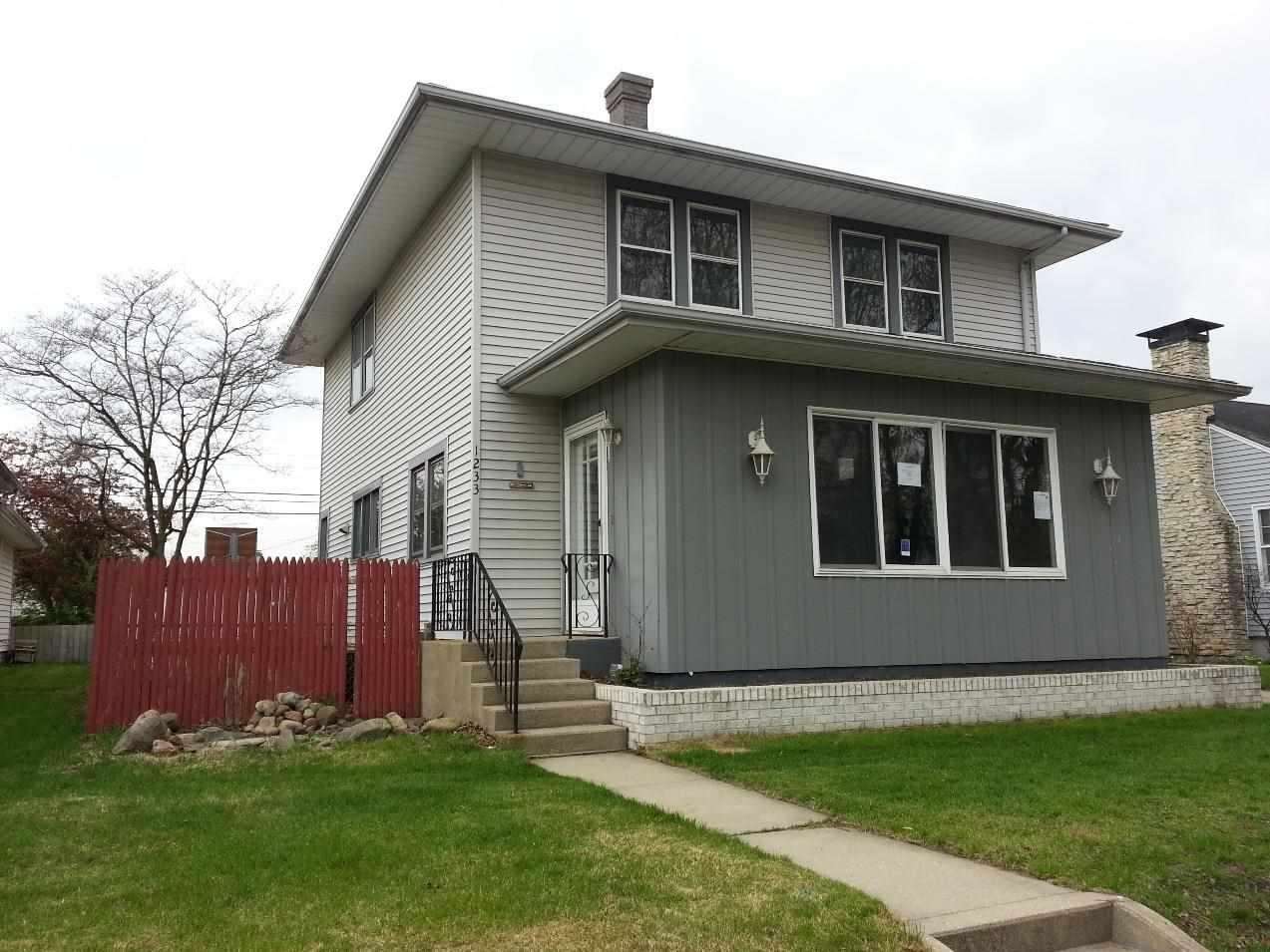 1233 E 3rd St, Mishawaka, IN 46544 photo 1