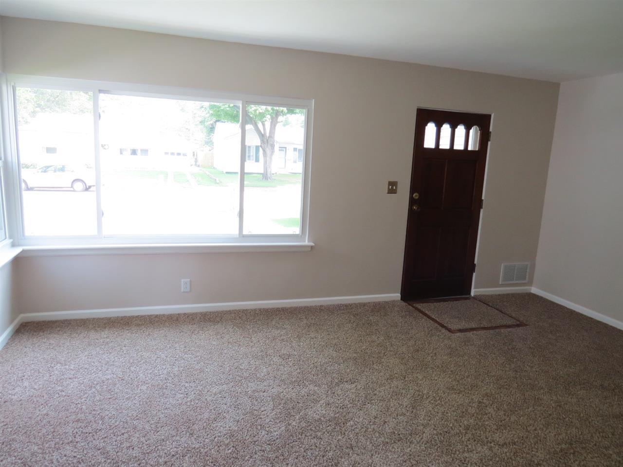 1319 S Saint James Blvd, Evansville, IN 47714 photo 3