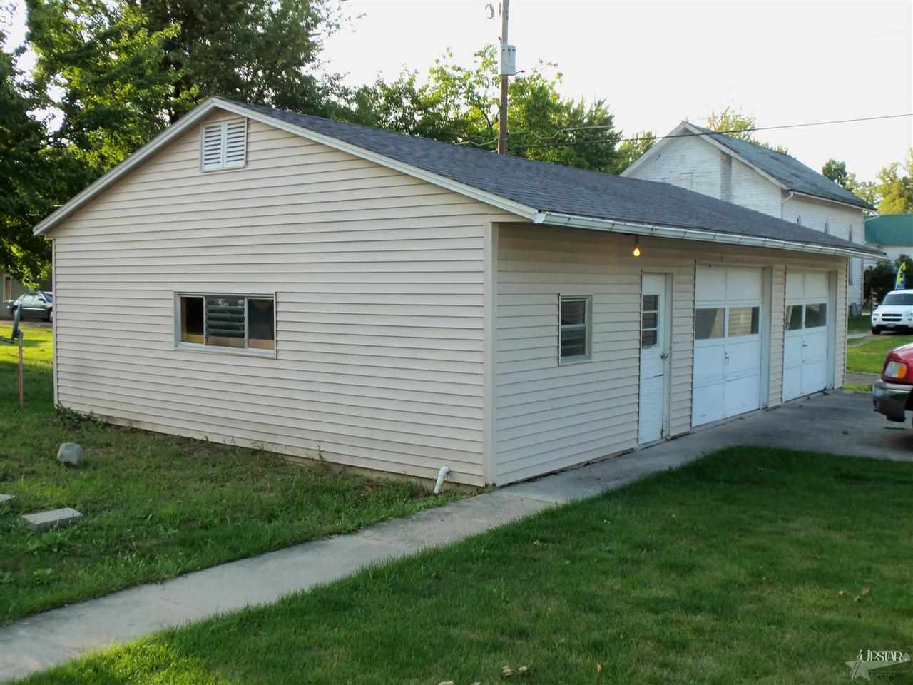 213 E Oak, Butler, IN 46721 photo 14