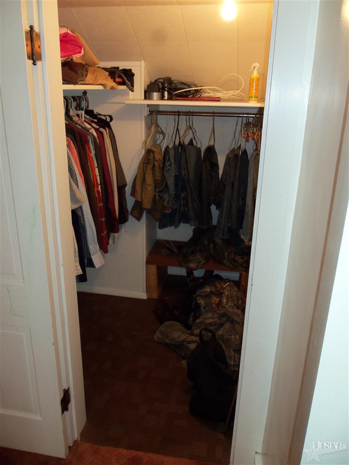 213 E Oak, Butler, IN 46721 photo 10