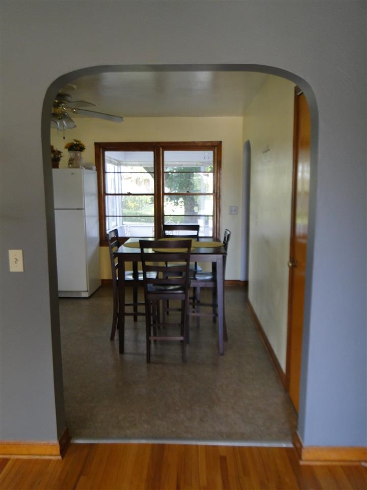 203 N West St, Haubstadt, IN 47639 photo 6