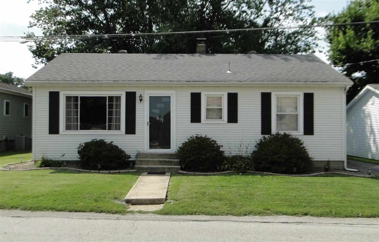 203 N West St, Haubstadt, IN 47639 photo 1