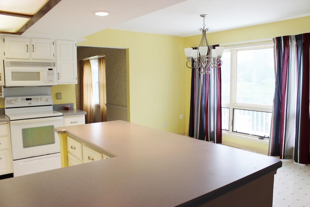 3018 Twin Pines Pt, Elkhart, IN 46514 photo 8
