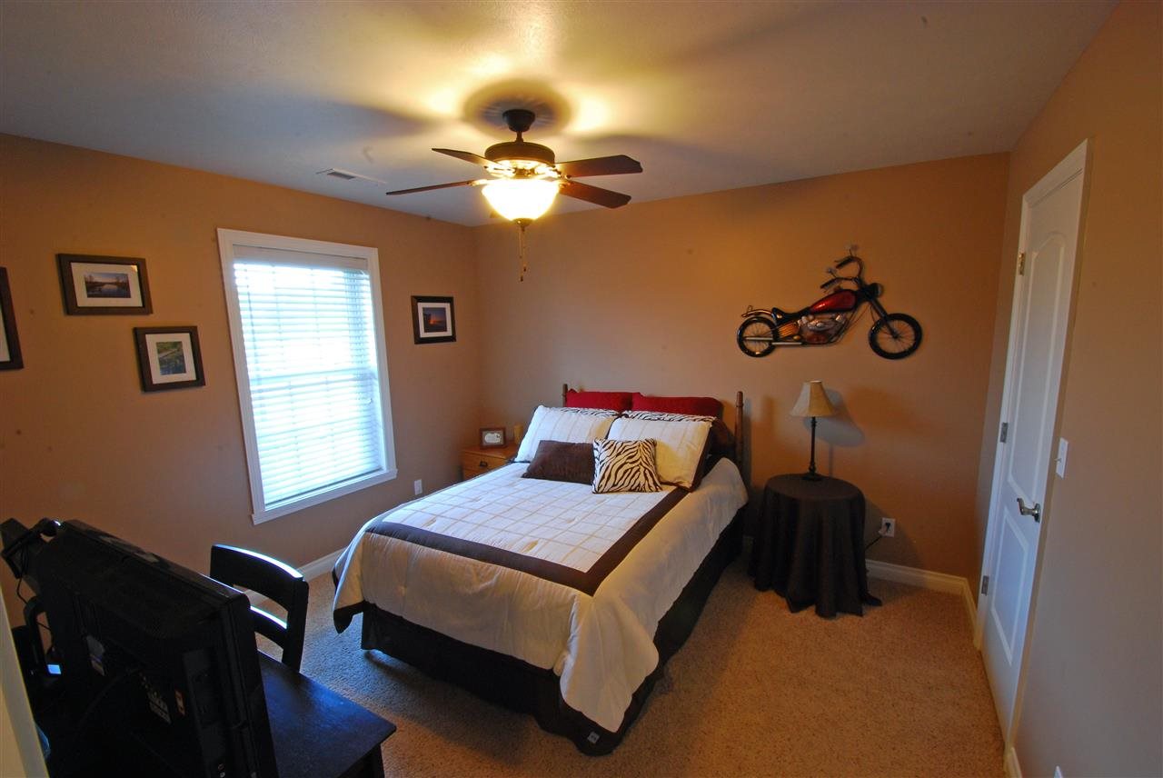 631 N Savannah Dr, Jasper, IN 47546 photo 10