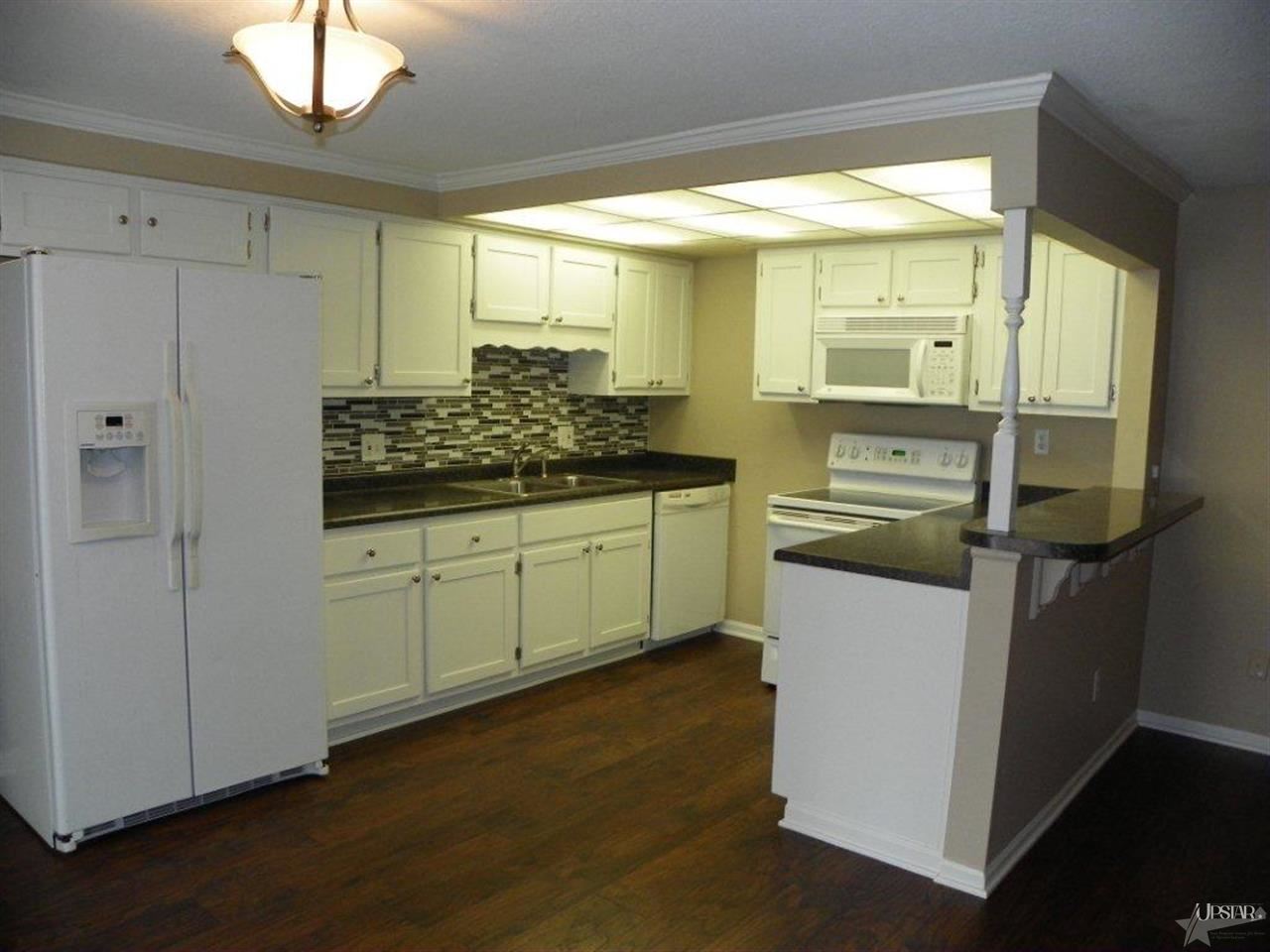109 Maxwell Pl, Auburn, IN 46706 photo 2