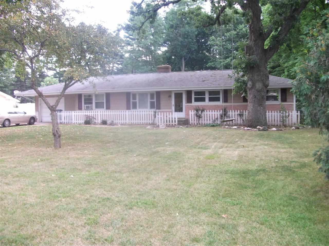 2 Shore Manor Dr, Bristol, IN 46507 photo 2