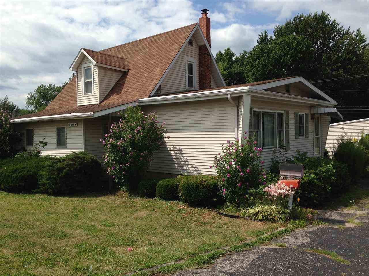 1062 W 5th St, Peru, IN 46970 photo 1