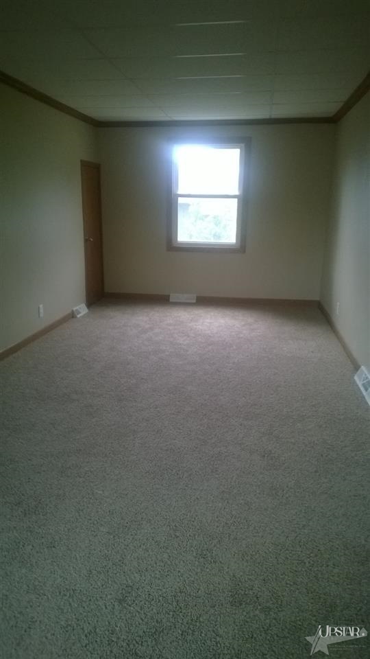 709 S Guilford St, Garrett, IN 46738 photo 4
