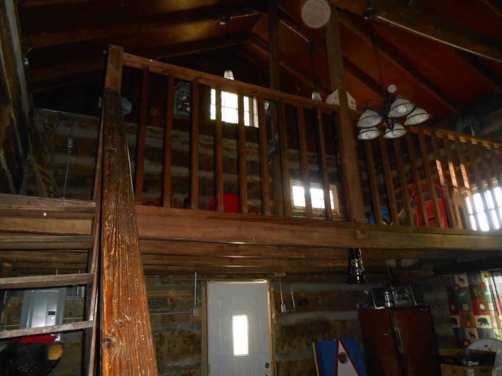 8450 E Wheatland Rd, Vincennes, IN 47591 photo 6