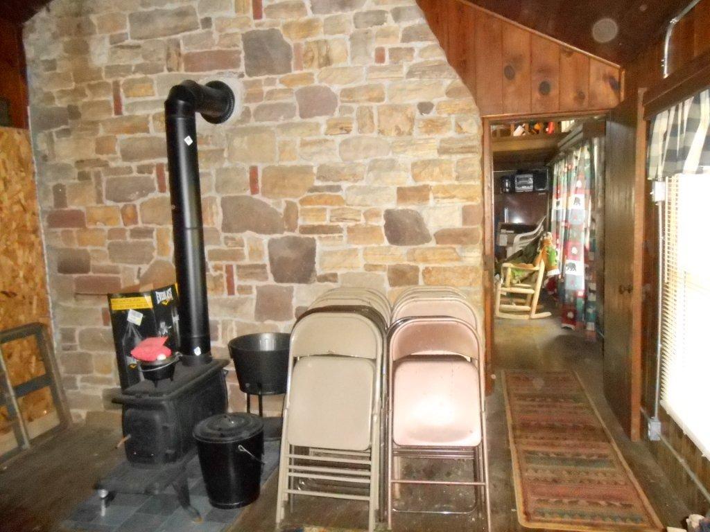 8450 E Wheatland Rd, Vincennes, IN 47591 photo 3
