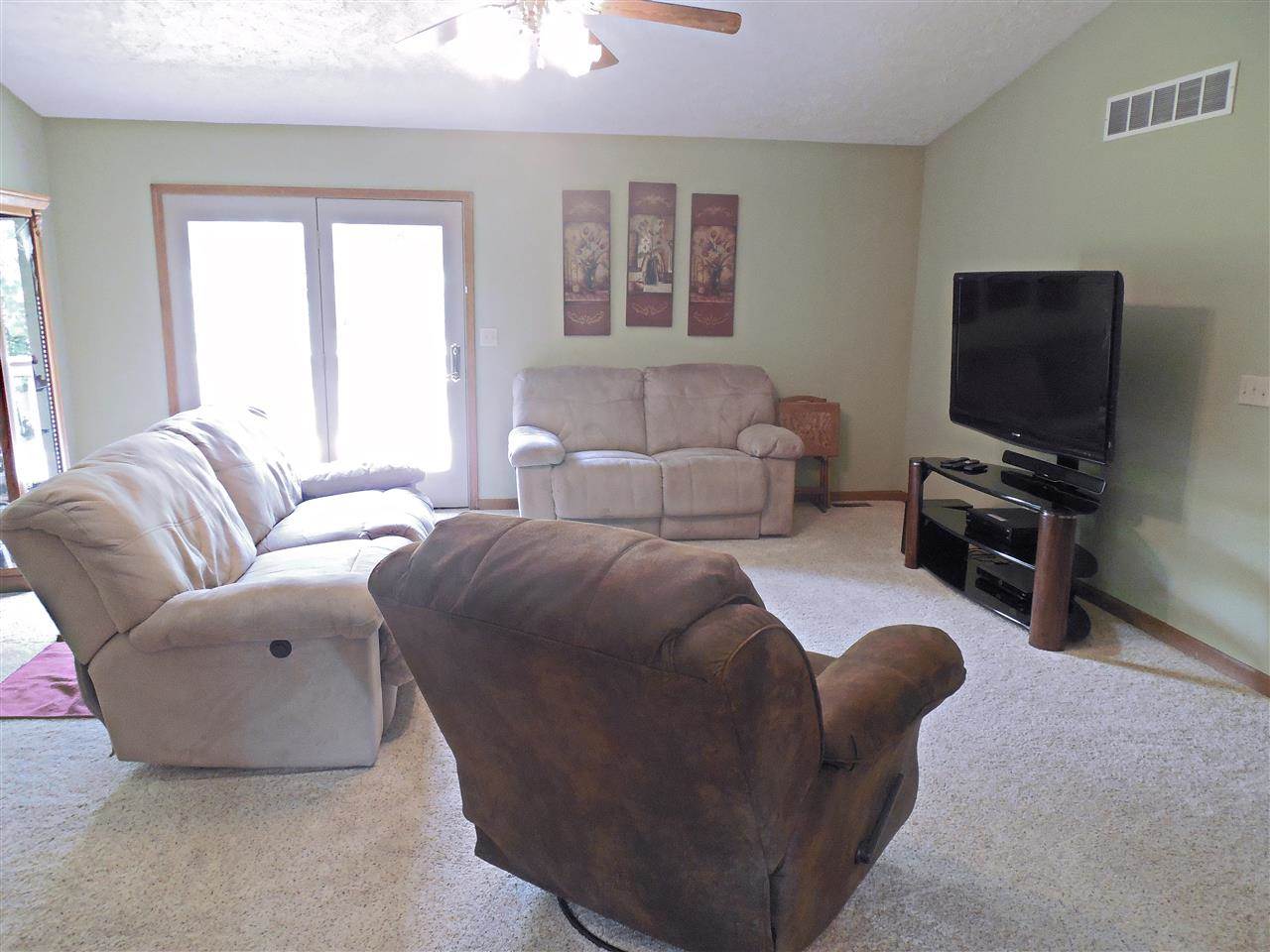 8000 Woodridge Dr, Wadesville, IN 47638 photo 6