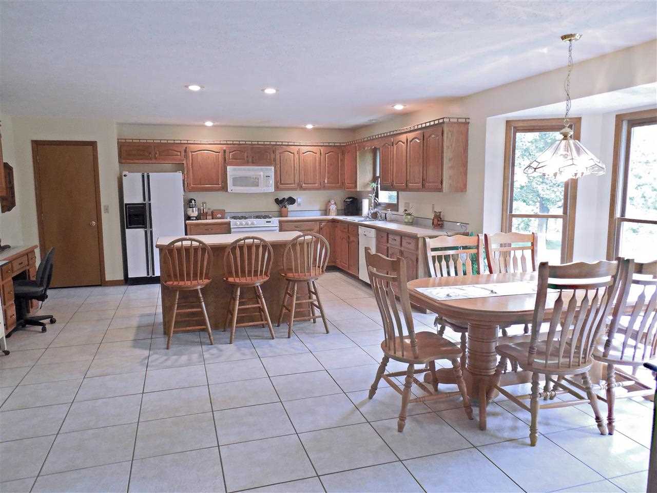 8000 Woodridge Dr, Wadesville, IN 47638 photo 8