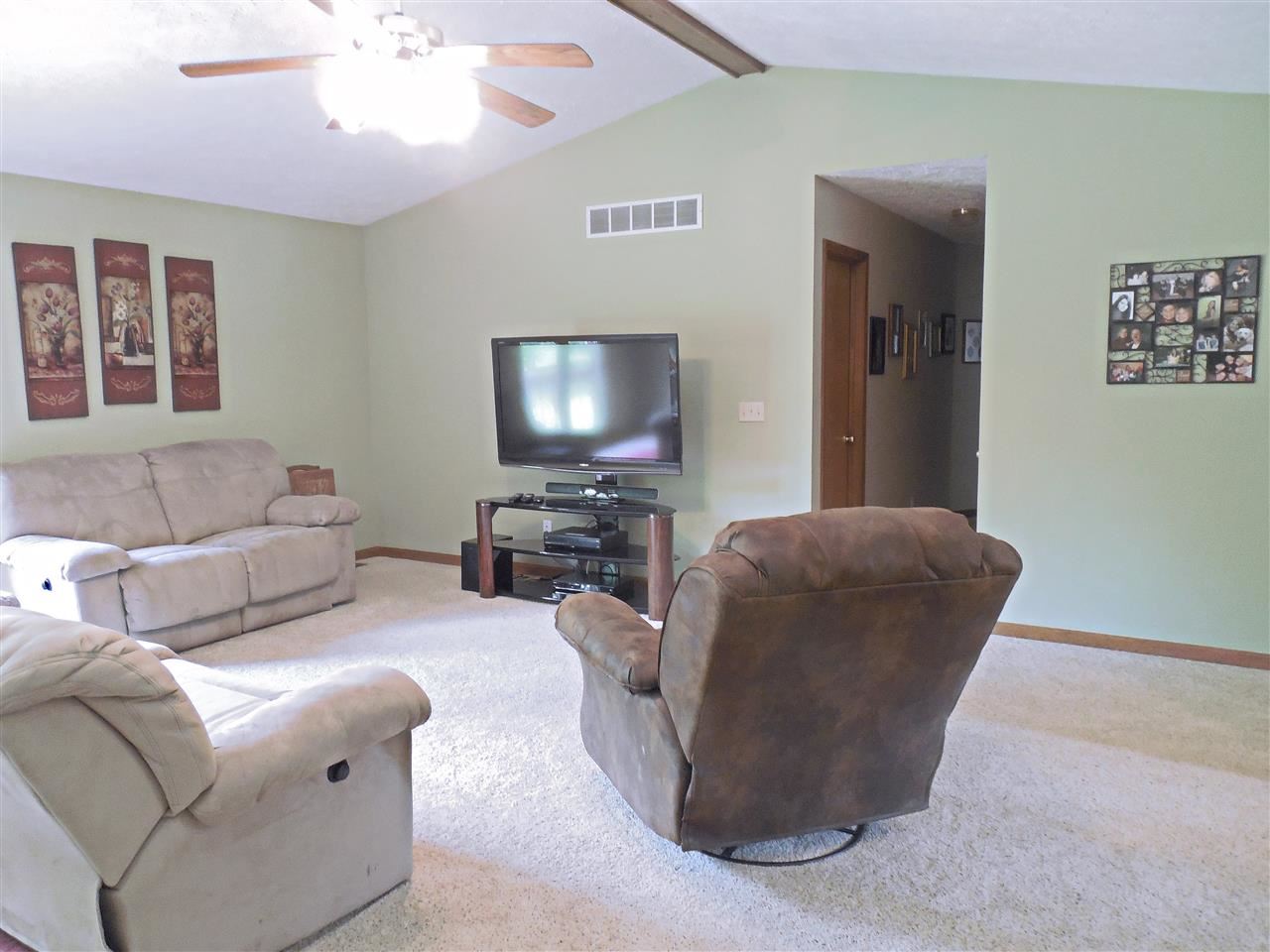8000 Woodridge Dr, Wadesville, IN 47638 photo 5