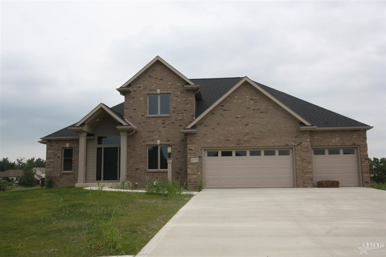 1689 Boyington Ct, Fort Wayne, IN 46845 photo 1