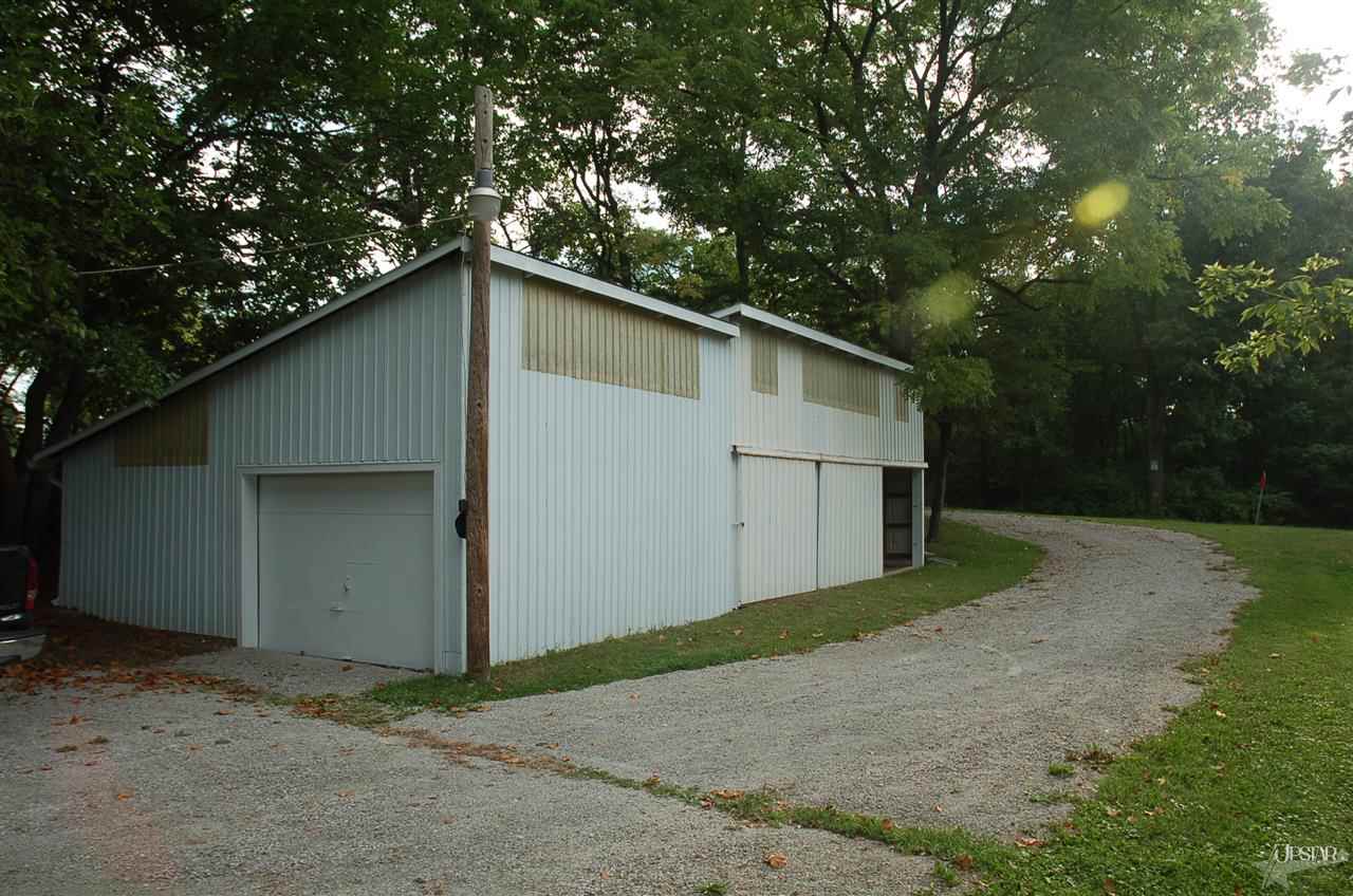 8527 Effie Dr, Fort Wayne, IN 46825 photo 2