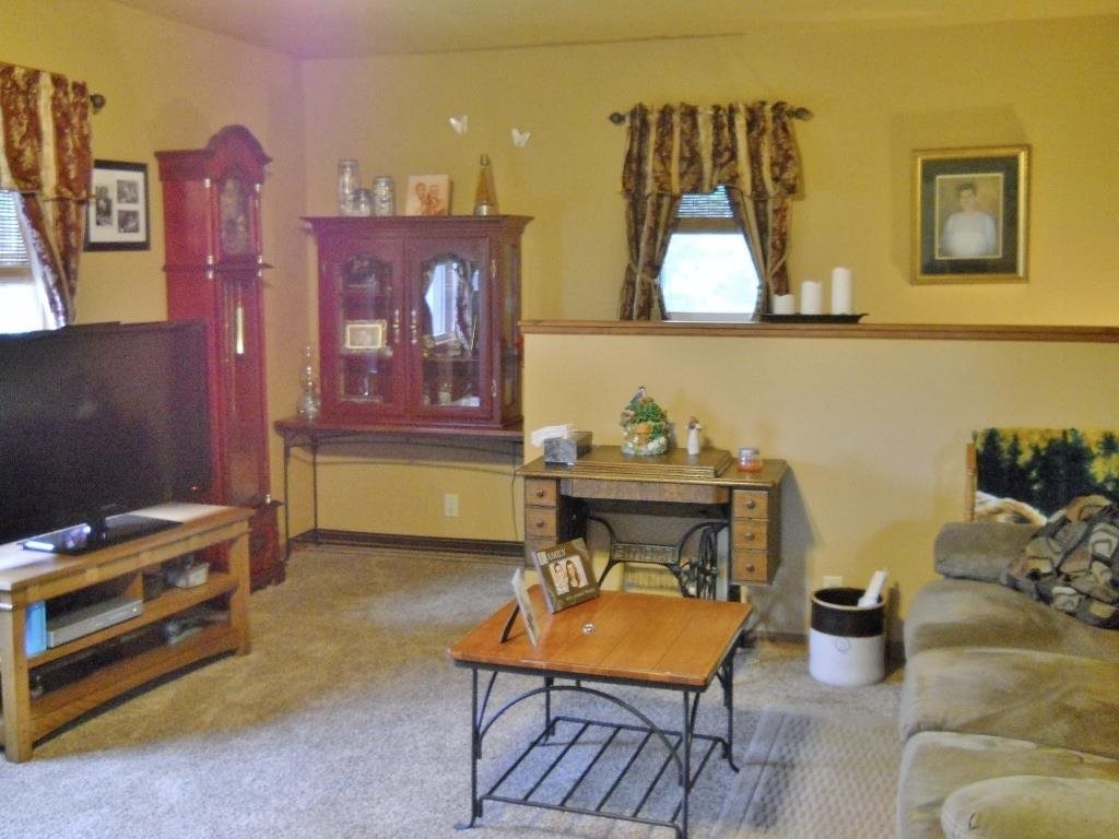 10573 N 1000 E, Kendallville, IN 46755 photo 17